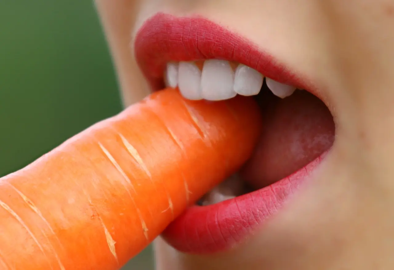 Carrots and Dental Health: Nature’s Crunchy Toothbrush