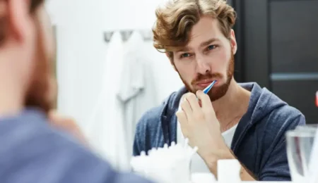 How to Brush Your Teeth the Right Way